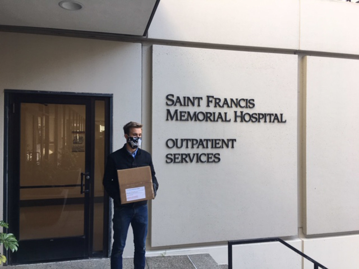 1-MaxNiehausArrivingAtStFrancisHospital (1)